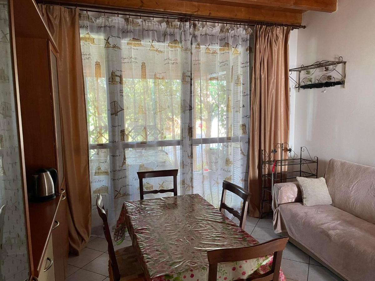 Appartement Garda Felice à Desenzano del Garda Extérieur photo