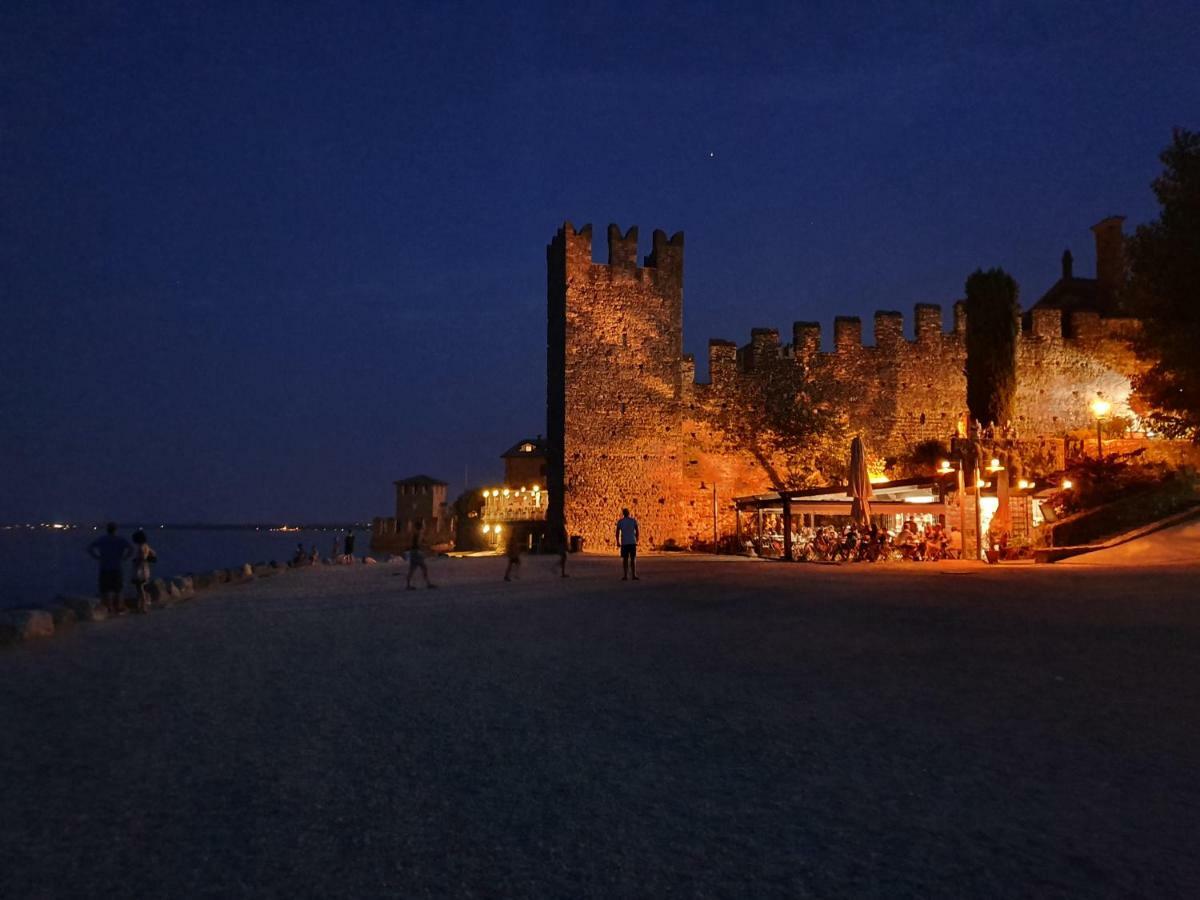 Appartement Garda Felice à Desenzano del Garda Extérieur photo